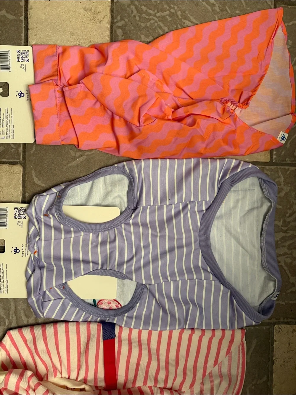 New 7 pieces dog clothes, dog clothing, dog shirts, size L